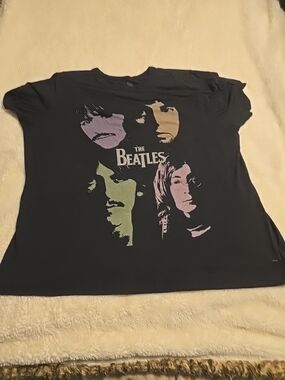 040826 The Beatles 2009 Apple Corp The Beatles Faces T-Shirt Women’s Size 3x#
